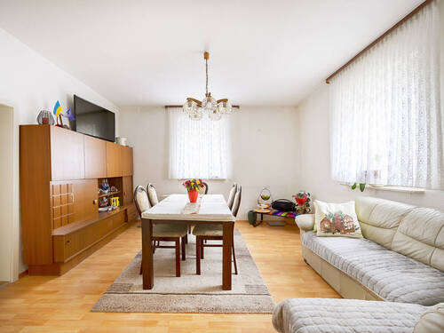 Wohnzimmer EG - 4 Zimmer Doppelhaushälfte in Graben-Neudorf / Graben