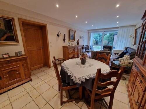 EG: Wohn- und Esszimmer - 