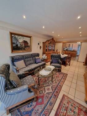 EG: Wohn- und Esszimmer - 