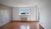 Offener Wohn-und Essbereich - Aufzug. Balkon. Weitblick. Ihre neue 2-Zimmer-Wohnung wartet