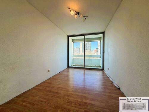 Blick in das Kinder-/Arbeitszimmer - 