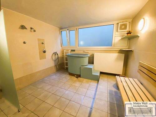 Blick zum Saunabereich - 