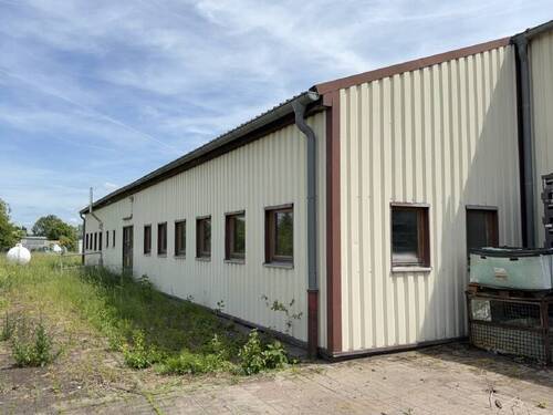 Bürotrakt Aussenfassade - 