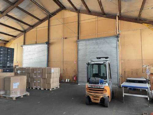 Rolltore am Westgiebel - 