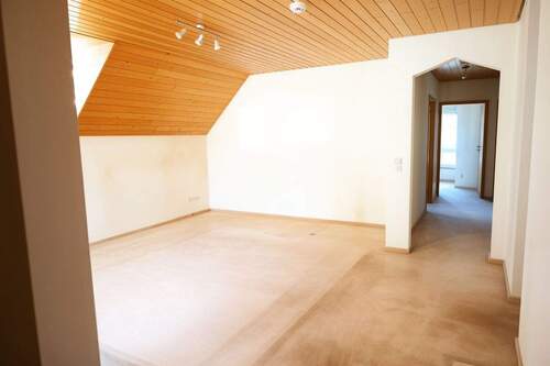 Offener Wohnbereich - Etagenwohnung mit 96,00 m&sup2; in Hechingen zum Kaufen