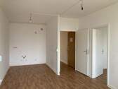 Wohnzimmer mit offener Küche - 4 Zimmer Etagenwohnung zur Miete in Gotha