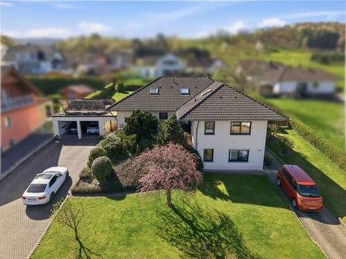 230206_E30315408CA28A8EFEF32FA3EE68946E.jpg - Großzügiges Zweifamilienhaus in ruhiger Lage von Oberemmel