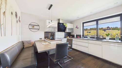 CAM04238G0-PR0061-STILL002.jpg - 