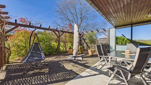 CAM04238G0-PR0061-STILL014.jpg - 