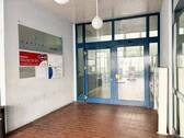 Hauseingangsbereich - 3 Zimmer Büro in Chemnitz