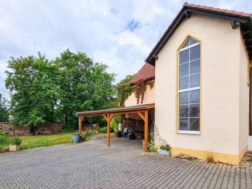 Gebäudeansicht - 4 Zimmer Reihenendhaus in Brandis