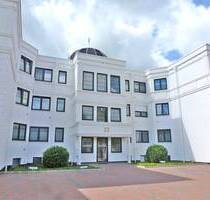 Gehobene Obergeschoss-Wohnung mit Lift, Südloggia und erstklassiger Einbauküche in Bad Zwischenahn zentrumsnahe Wohnlage