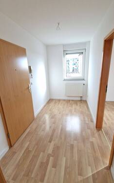 Flur - 2 Zimmer Etagenwohnung in Dresden