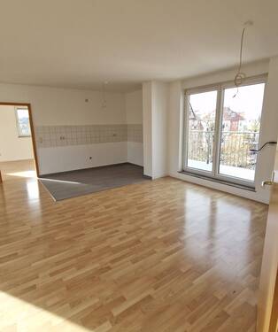 Wohnen/Küche - Etagenwohnung mit 78,70 m² in Dresden zur Miete
