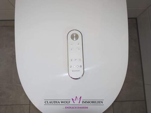 Modernes Dusch-WC - 