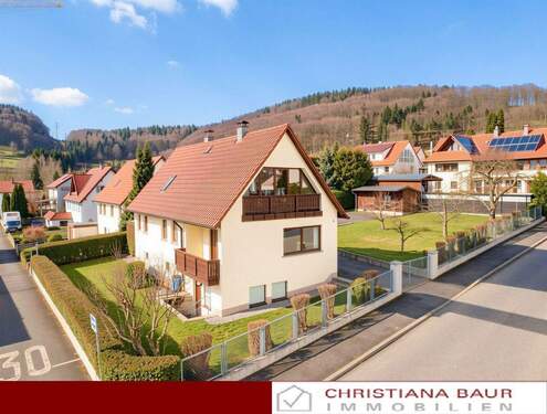 Ansicht - GEPFLEGTES WOHNHAUS MIT GROSSEM GARTEN IN SCHÖNER WOHNLAGE: EFH in Truchtelfingen