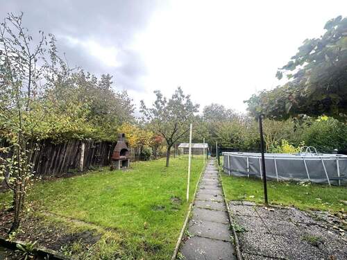 Garten - 9 Zimmer Einfamilienhaus zum Kaufen in Bad Salzuflen