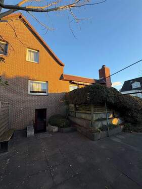 mit Kelleraußenzugang - 