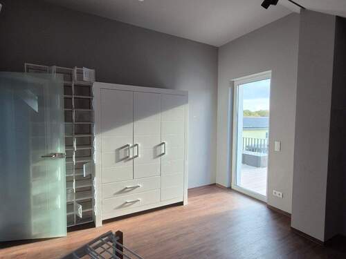 251030 - Ankleidezimmer.jpg - Etagenwohnung mit 118,00 m² in Cottbus zur Miete