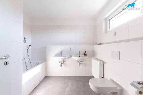 Bad - Terrassenwohnung mit 121,00 m&sup2; in Dachau zum Kaufen