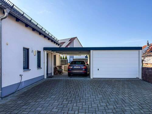 Garage und Carport - 