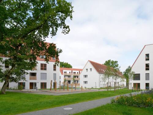 Ansicht Wohnanlage - Etagenwohnung mit 76,00 m&sup2; in Wedel zur Miete