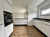 Moderne Küche mit Holzoptik - 