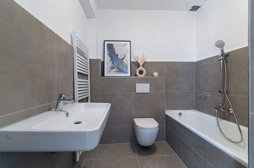 Badezimmer - 3 Zimmer Terrassenwohnung zum Kaufen in Mainz-Finthen