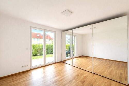 Schlafzimmer - Terrassenwohnung mit 56,00 m&sup2; in Berlin zum Kaufen