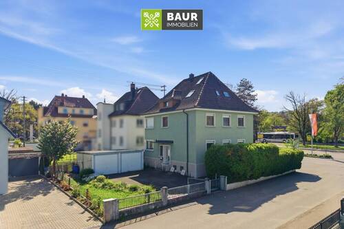 Luftaufnahme - 8 Zimmer Mehrfamilienhaus, Wohnhaus zum Kaufen in Weingarten