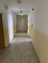 Blick vom Eingang in den Flur - 