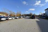 Komfortable Parkplatzsituation Göldern - 