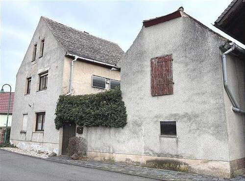 Außenansicht - EFH in Burgscheidungen - 30.000,00 EUR Kaufpreis, ca.  110,00 m² Wohnfläche