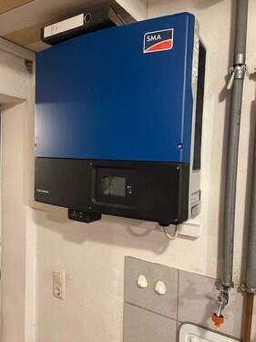 Wechselrichter der PV-Anlage - 