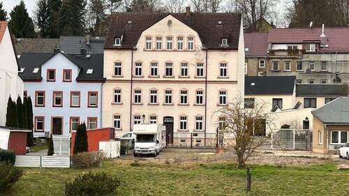 Ansicht - 1 Zimmer Mehrfamilienhaus, Wohnhaus zum Kaufen in Lunzenau
