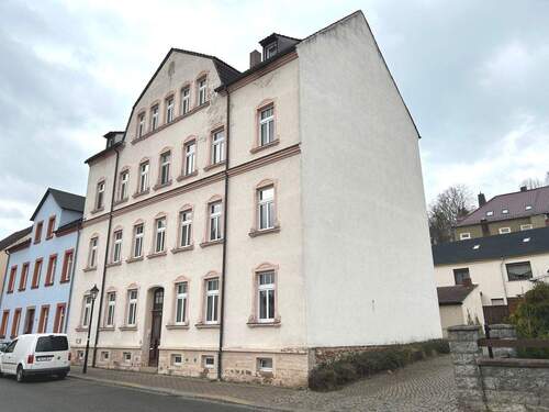 Straßenansicht - Mehrfamilienhaus, Wohnhaus in Lunzenau zum Kaufen