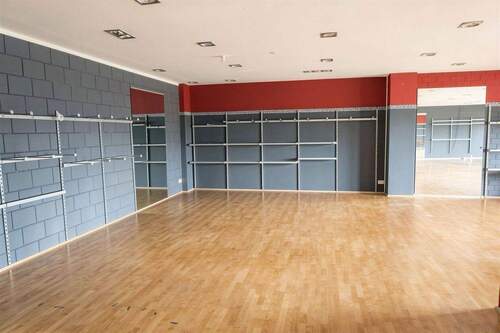 Ladenfläche - (KI generiert) - 