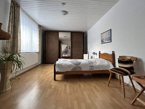 Schlafzimmer EG - 