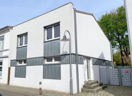 Frontalansicht neu - 3 Zimmer Einfamilienhaus zum Kaufen in Bremen