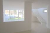 Essbereich mit Blick ins Wohnzimmer - 