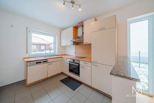 Küche - 5 Zimmer Doppelhaushälfte zum Kaufen in Hauptstuhl