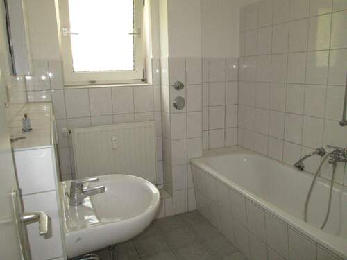 Badezimmer - Etagenwohnung mit 57,50 m&sup2; in Salzgitter zur Miete