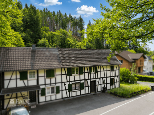 Außenansicht - 4 Zimmer Doppelhaushälfte zum Kaufen in Eitorf