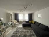 Wohnzimmer - 4-Zimmer-Wohnung im Stadtzentrum