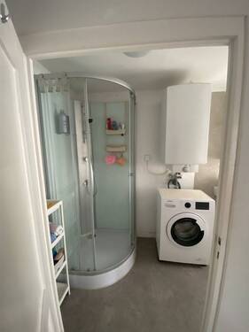 Badezimmer mit Dusche-1 - 