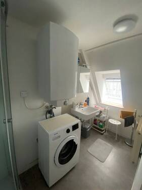 Badezimmer mit Dusche-2 - 