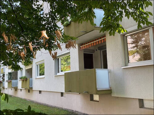 Rückansicht mit Balkon - 4 Zimmer Etagenwohnung in Mannheim / Gartenstadt
