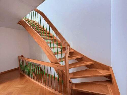 Holztreppe ins 1. Obergeschoss KI generiert - 
