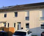 Ansicht_Eingang - Reihenmittelhaus in ruhiger Stichstraße mit super günstigen Verbrauchswerten in Kenzingen