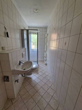 Badezimmer - Etagenwohnung mit 47,70 m&sup2; in Gera zur Miete